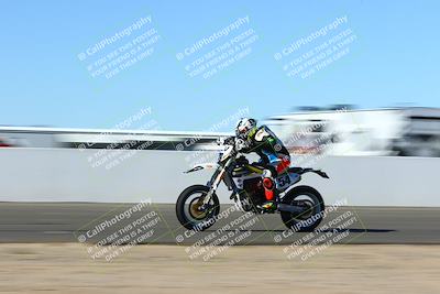 media/Jan-09-2022-SoCal Trackdays (Sun) [[2b1fec8404]]/Front Straight Speed Shots (1pm)/